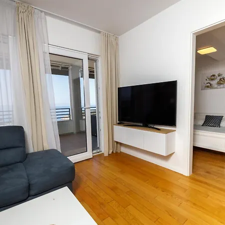 Apartamento Cosmopolitan , Sea View, And Free Garage Parking