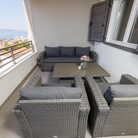 Apartamento Cosmopolitan , Sea View, And Free Garage Parking Makarska