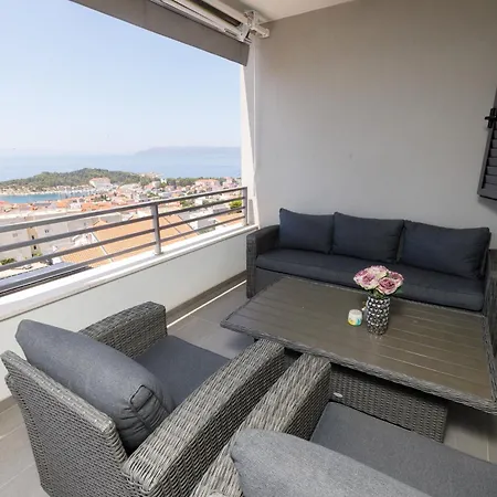Apartamento Cosmopolitan , Sea View, And Free Garage Parking *